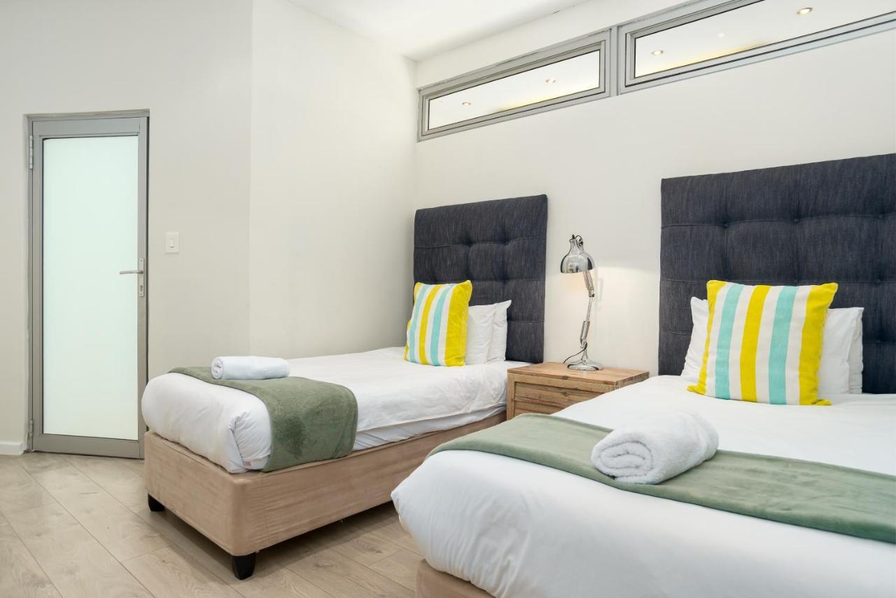 Four Seasons Apartments Кейптаун Екстериор снимка