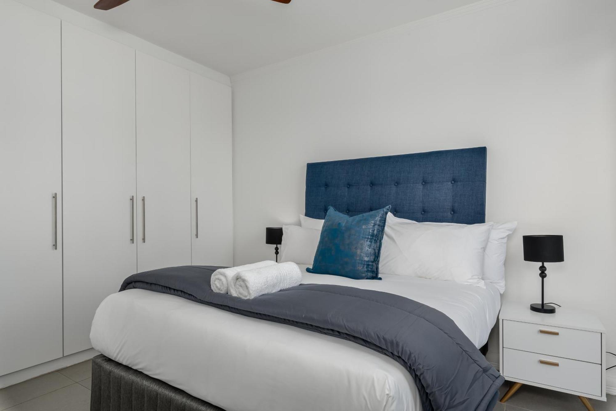 Four Seasons Apartments Кейптаун Екстериор снимка